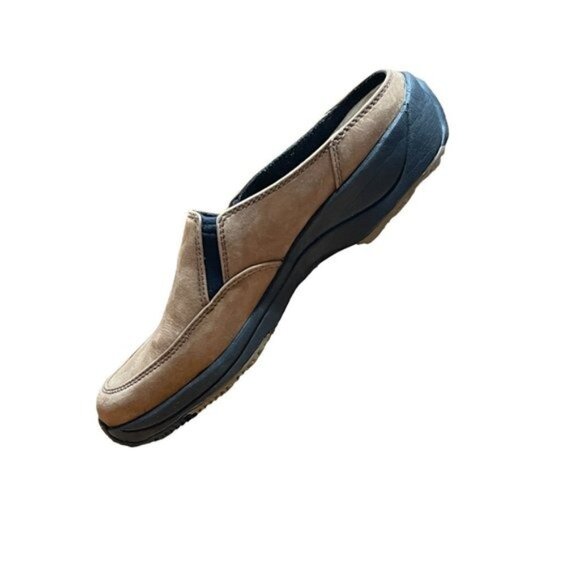 NWOT.Clarks.Women mule brown color leather upper shoes size 8 - Picture 3 of 12